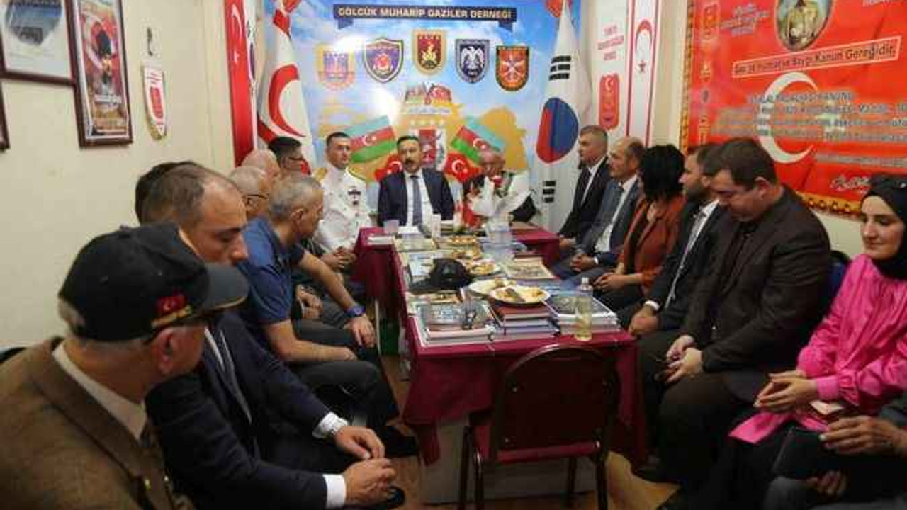 Gölcük'te Gaziler Günü için Anıtpark'ta coşkulu kutlama