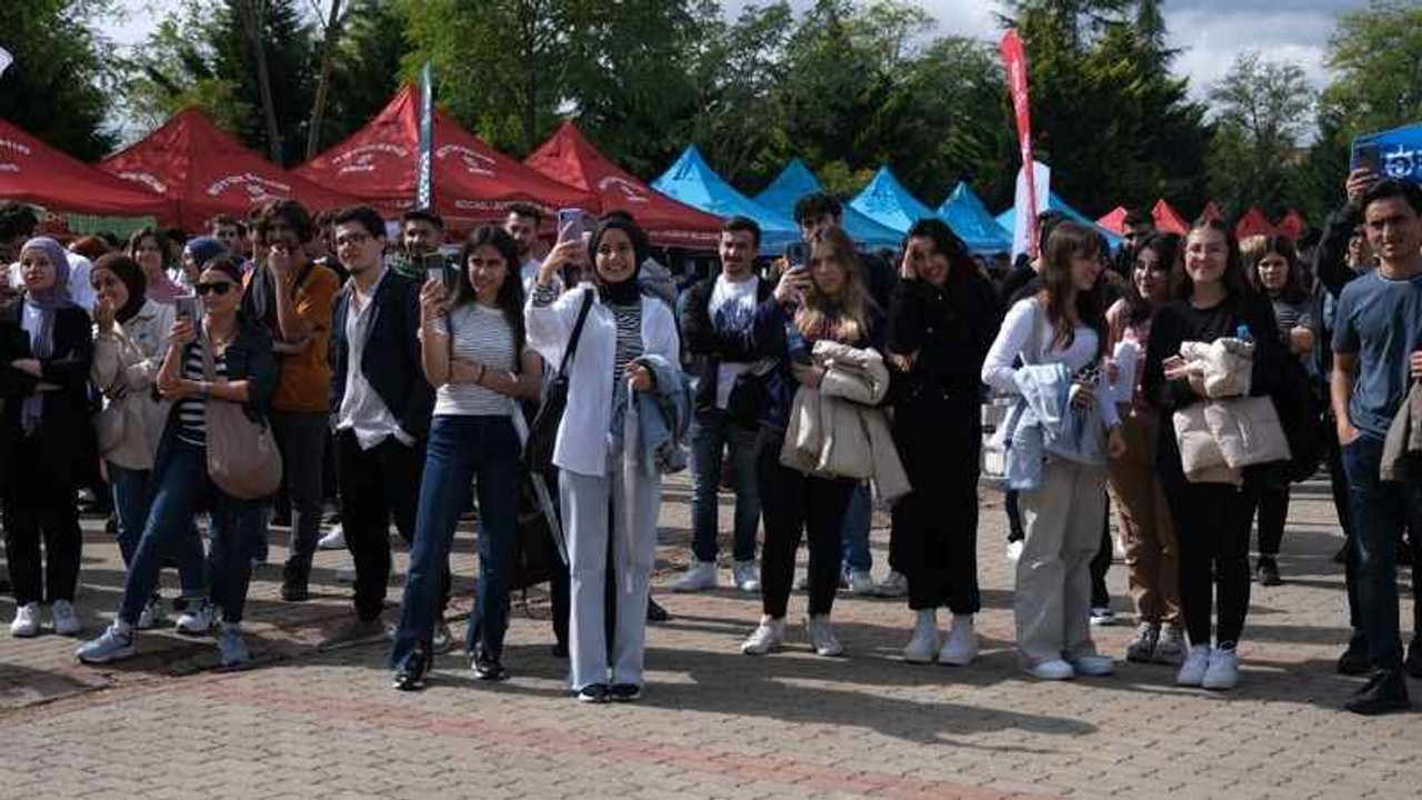 KOÜ'deki öğrenciler bu etkinlikle kente kolay uyum sağlıyor