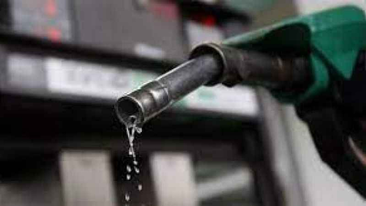 Benzine bir indirim daha yolda!