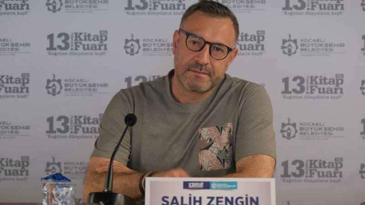 Salih Zengin Kitap Fuarı'nda sevenleriyle buluştu
