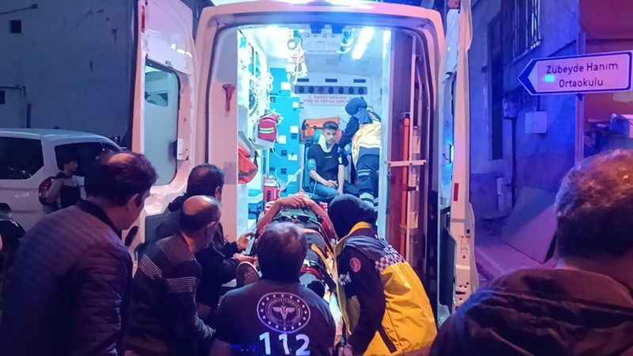 Motosiklet ile otomobil kafa kafaya çarpıştı: Yaralılar var