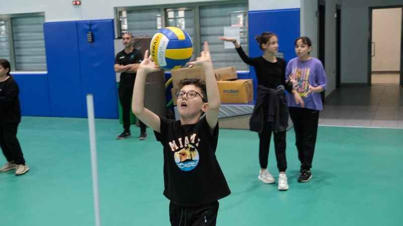 Spor okullarında kış sezonu açıldı