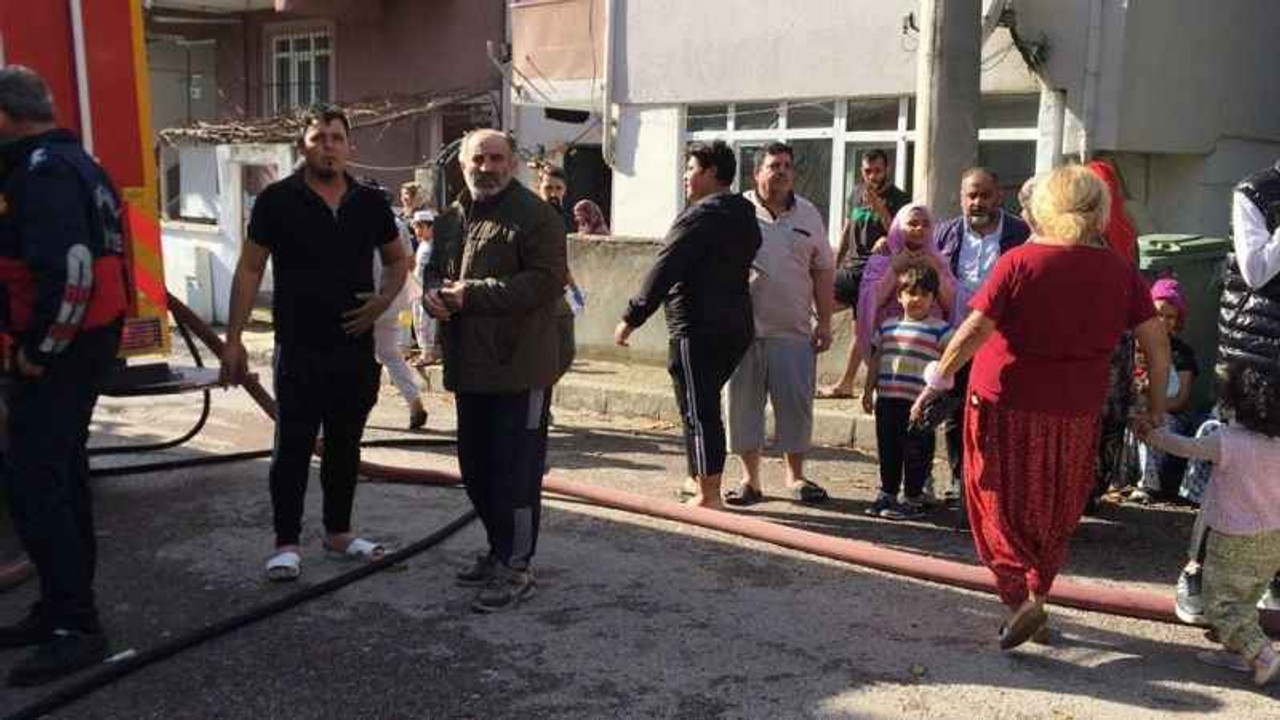 3 katlı binada çıkan yangın panik oluşturdu