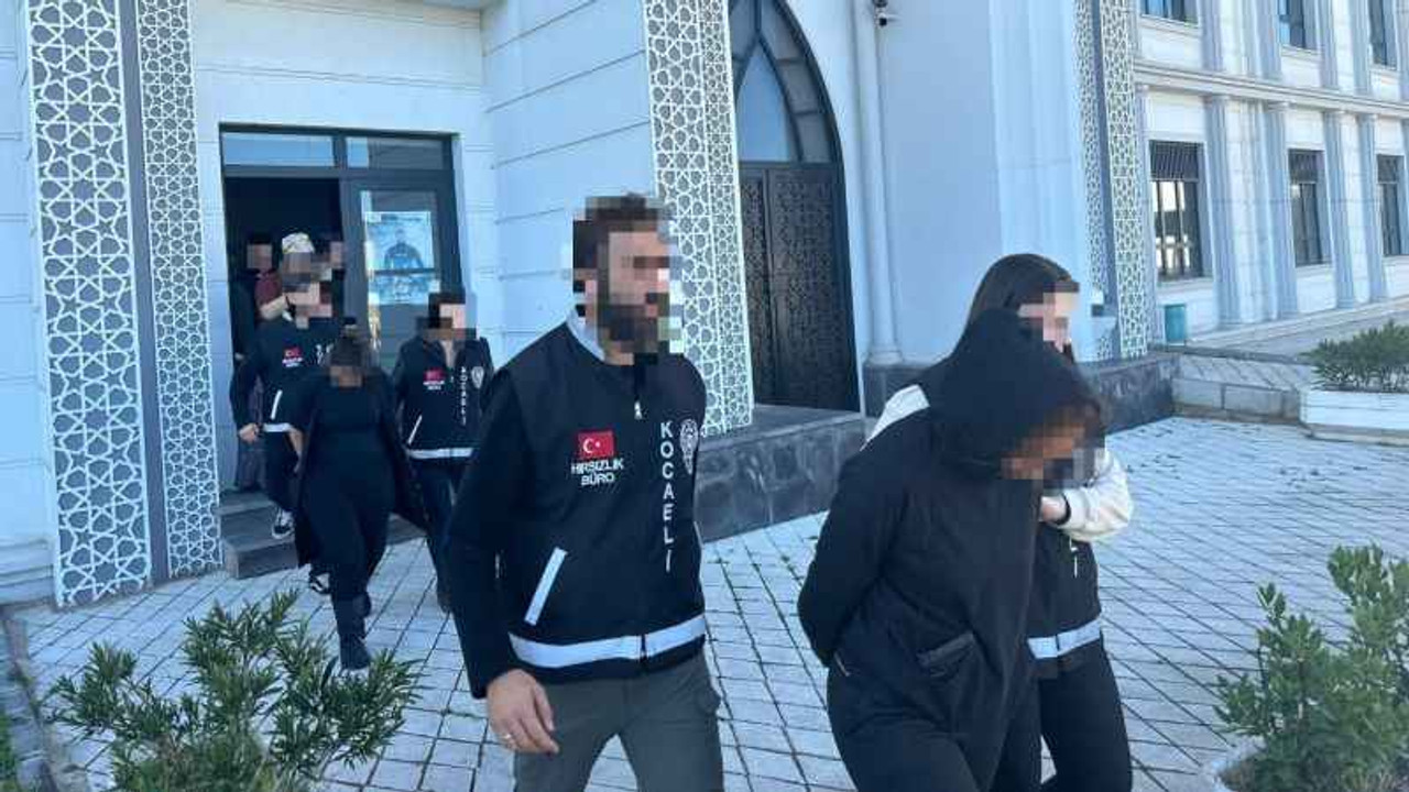 Evden yüzbinlerce liralık ziynet eşyası çalınmıştı; 3 şüpheli yakalandı
