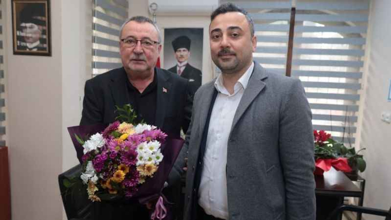Büyükşehirden öğretmen emeklisi muhtarlara jest!