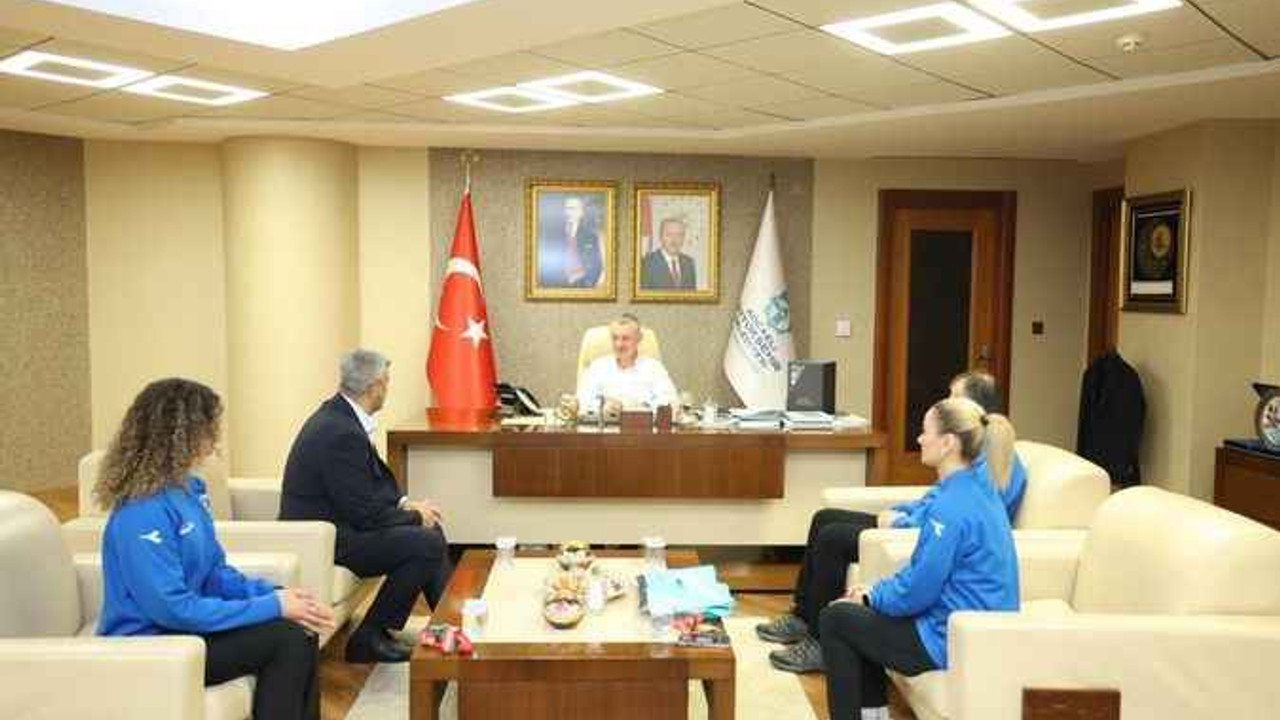 Büyükakın: Tuba ve Fatma gelecek yüzyılın örnek sporcuları