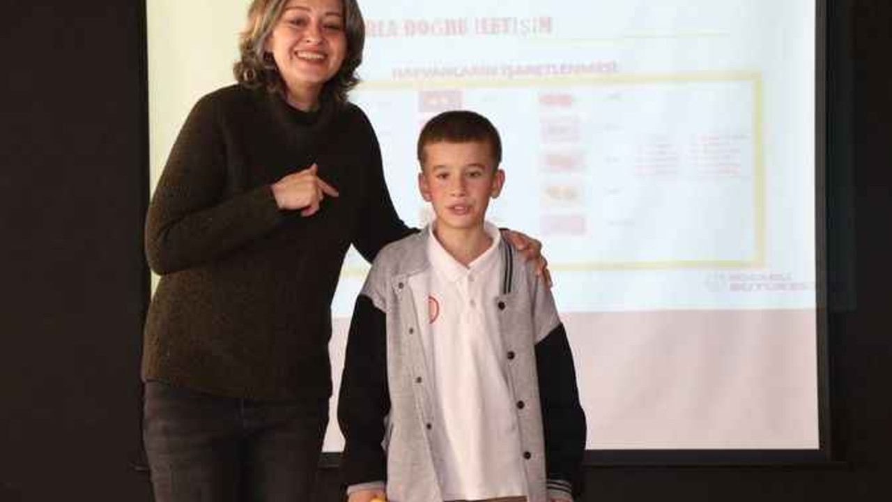 İlkokul çocuklarına hayvanlar öğretildi