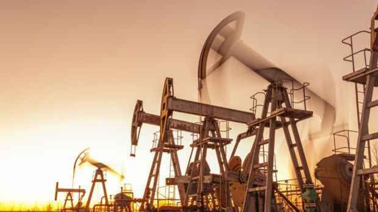 Suudi Arabistan ihraç ettiği petrol fiyatlarını düşürecek