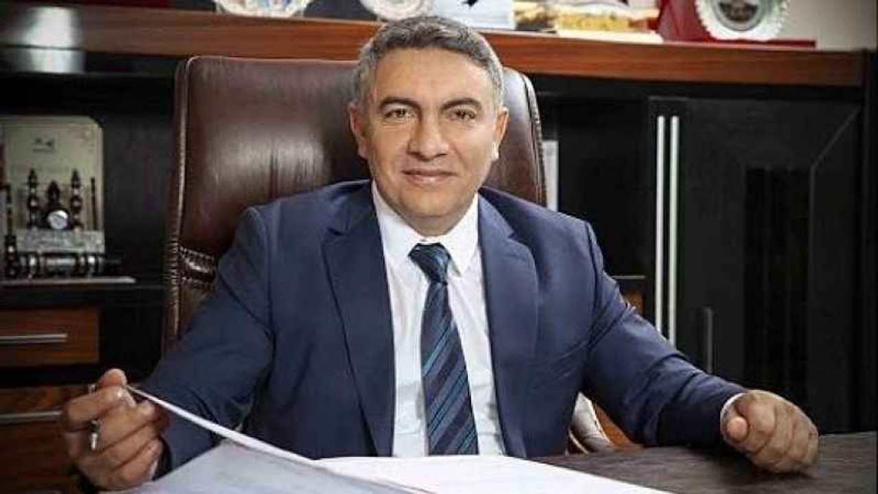 Şayir “Böylesi günler biz kullarını Allah'a yakınlaştıran günlerdir”