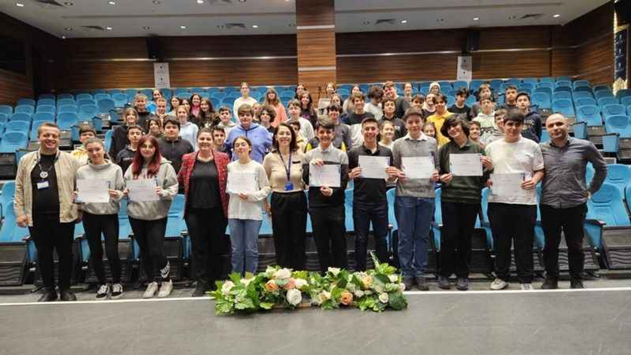 Bilnet Okulları'nda mezunlardan tecrübe semineri