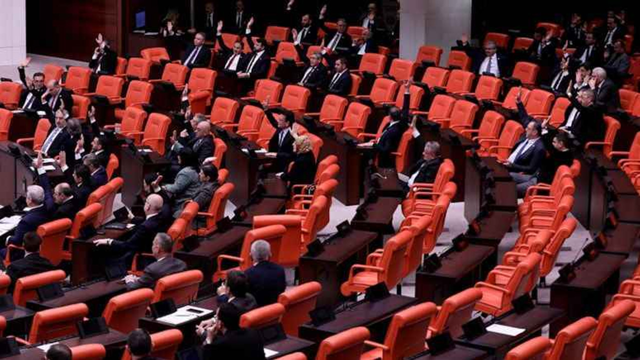 'Deprem' önergesi oylamasında AKP çoğunluğu sağlayamadı, oturum kapandı