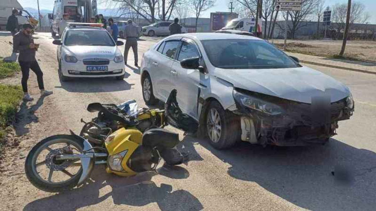 Motosiklet ile otomobil çarpıştı: 1 yaralı