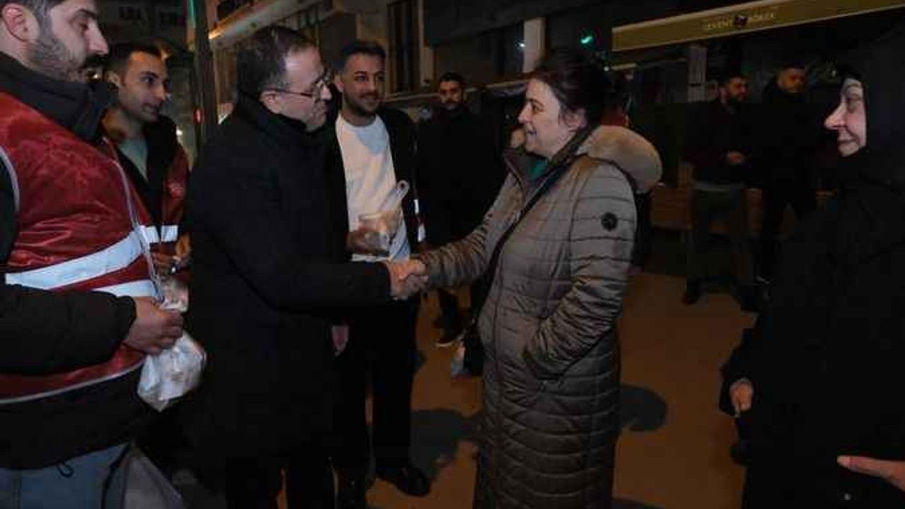 Sertif Gökçe, sabah mesaisini gençlerle yaptı