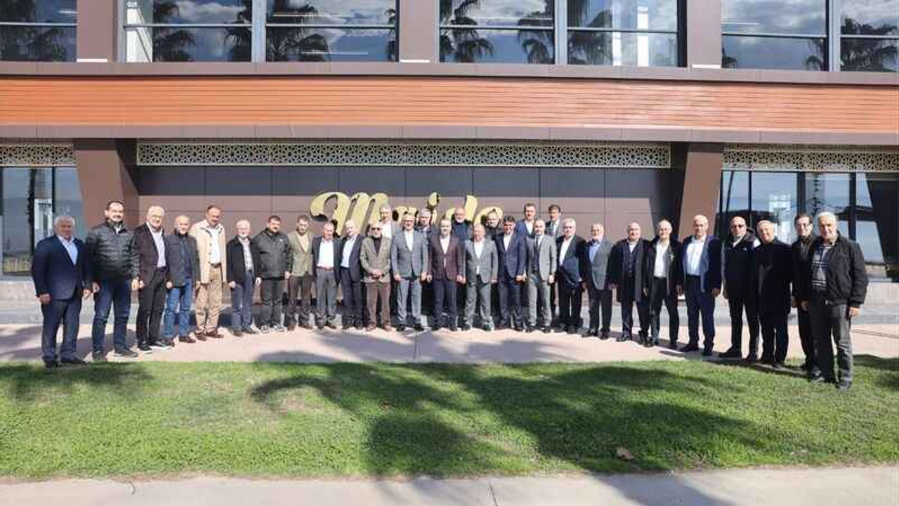 Şahin Talus, geçmiş dönem ilçe başkanlarıyla bir araya geldi