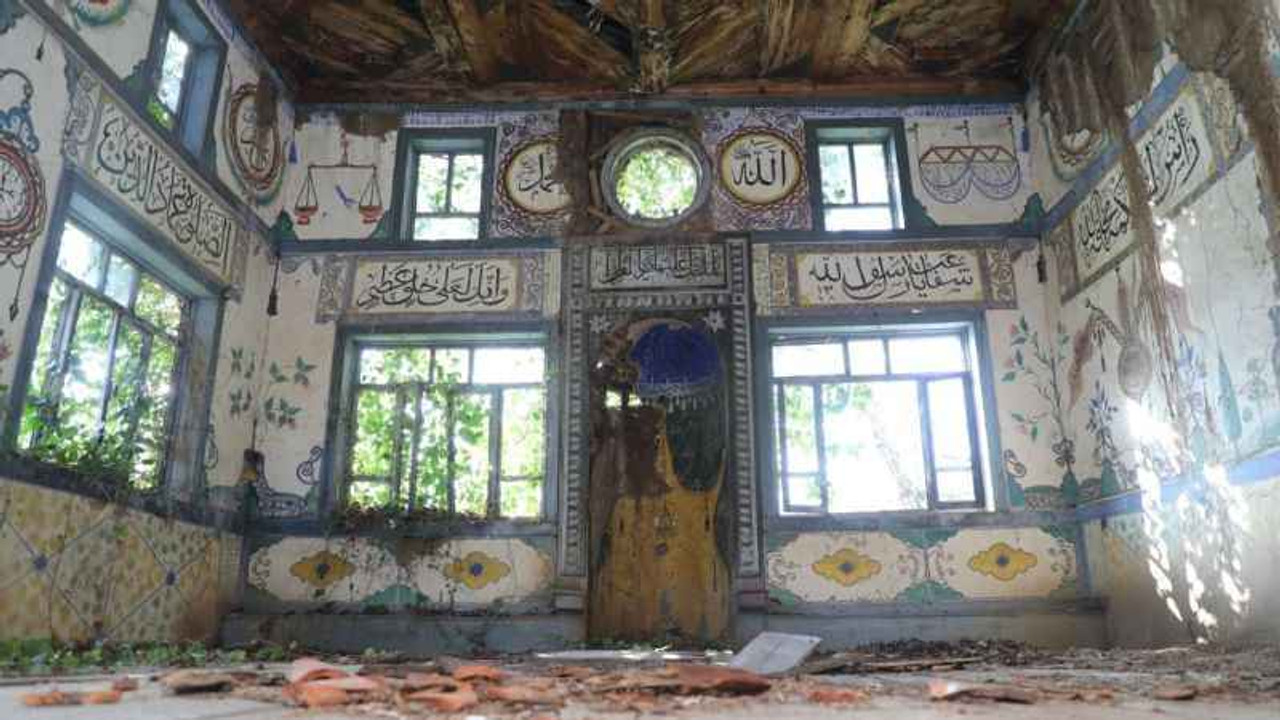100 yıllık cami için harekete geçtiler