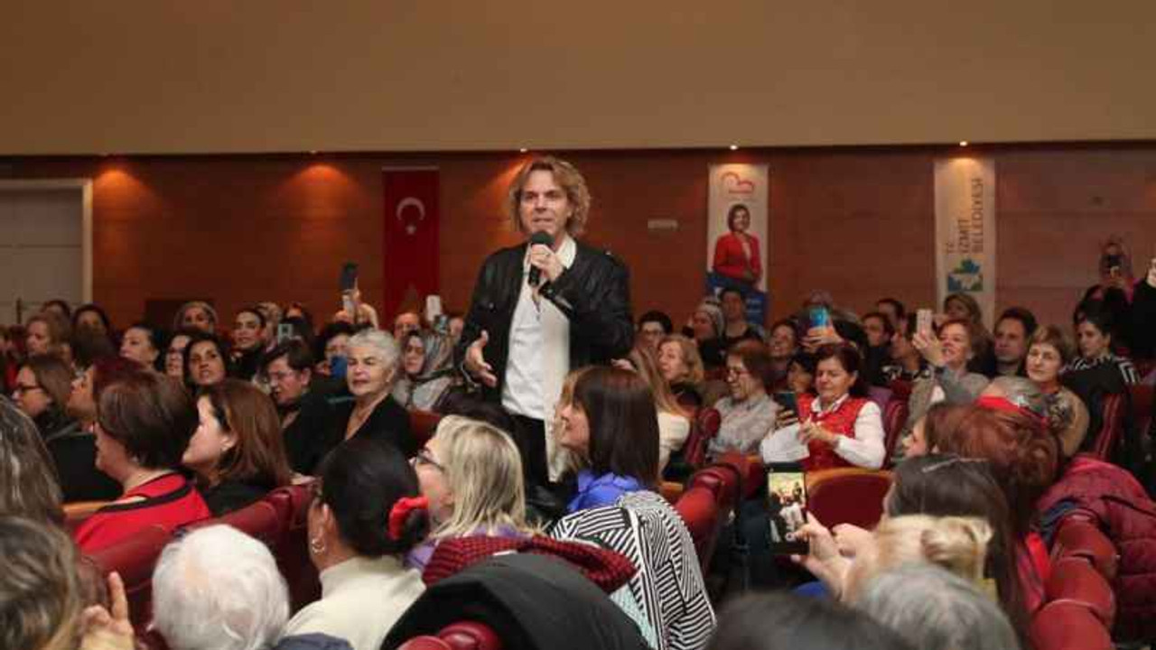 Soner Arıca İzmit Belediyesi 1000 Kadın Korosu için İzmit’te