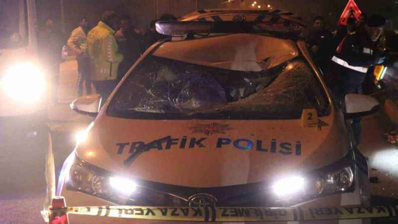 Otomobilin çarptığı polis şehit oldu