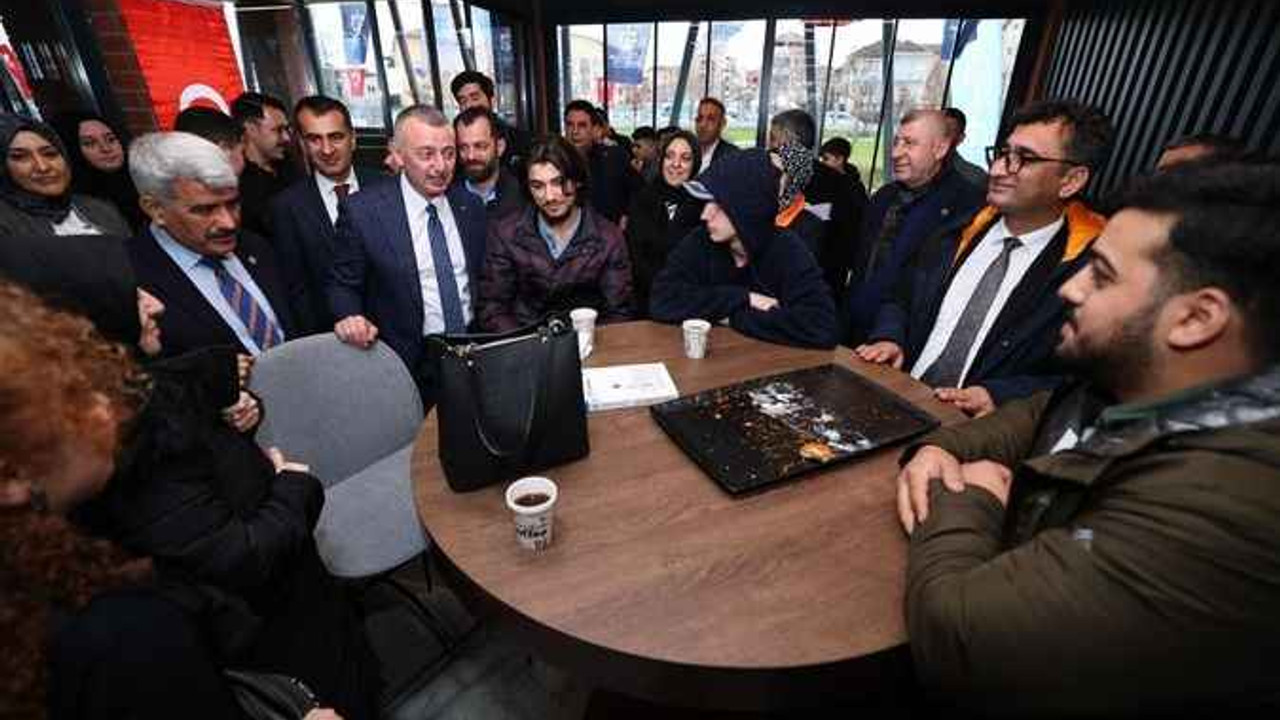 Hülagü'den Tahir Başkan'a teşekkür! Derince Kütüphanesi hizmete girdi