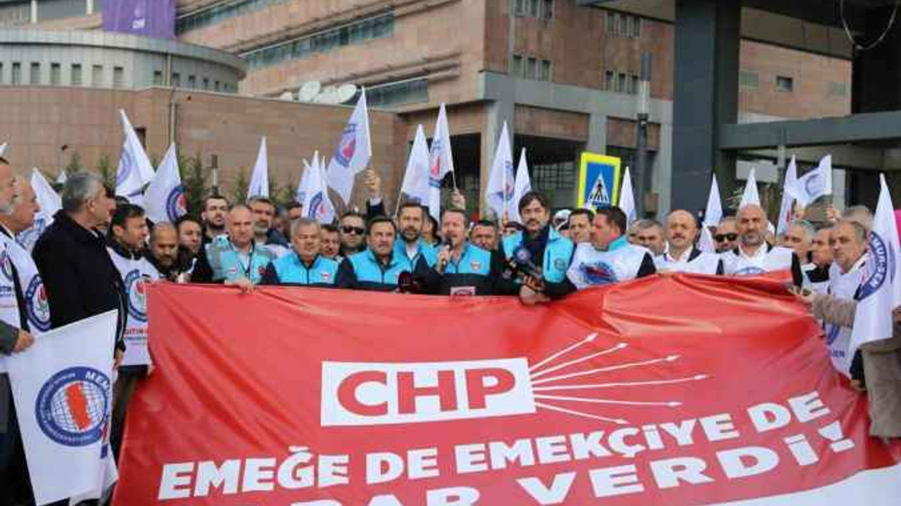 Memur-Sen’den CHP’ye siyah çelenk, "Sizi hiç yanımızda göremedik"