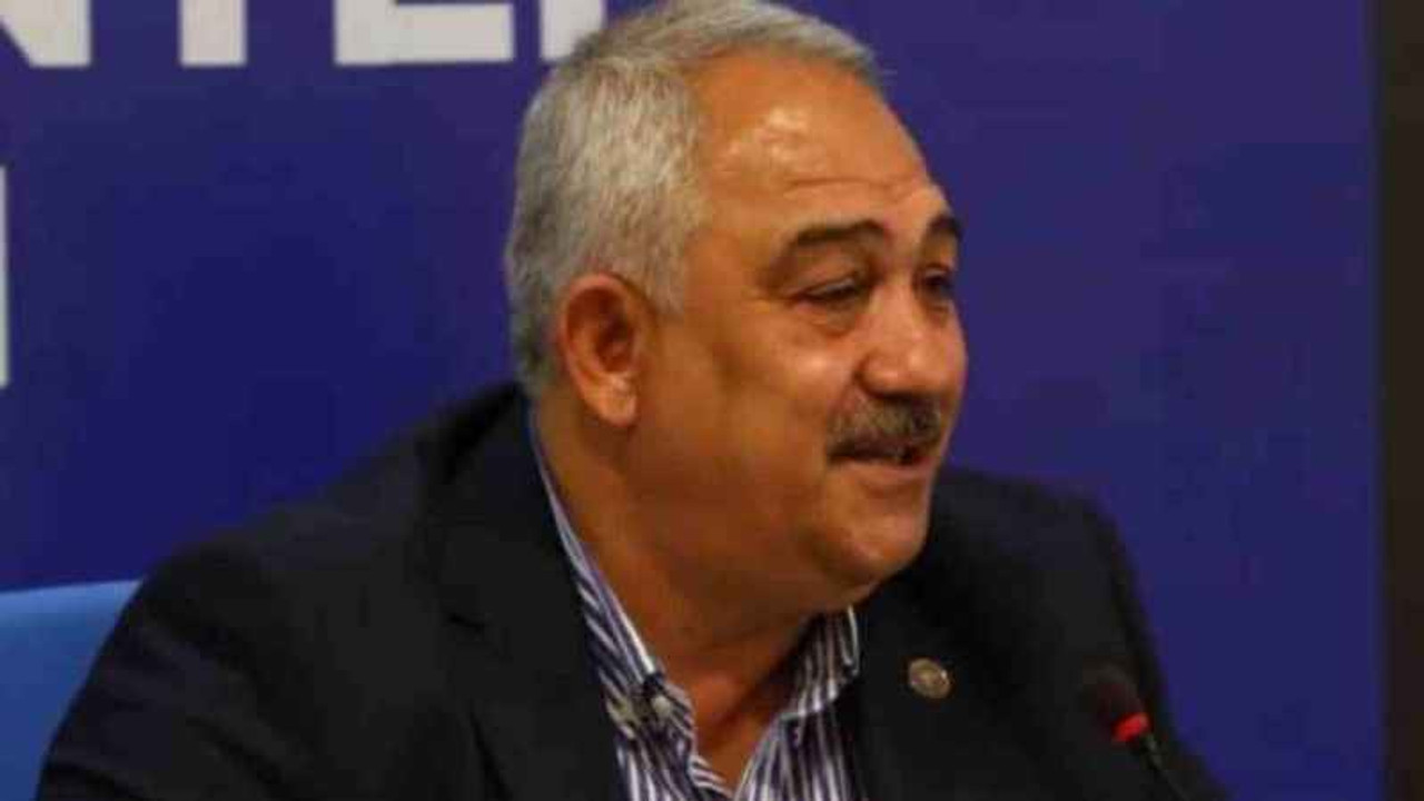 Düğünüyle gündeme gelen il başkanı istifa etti