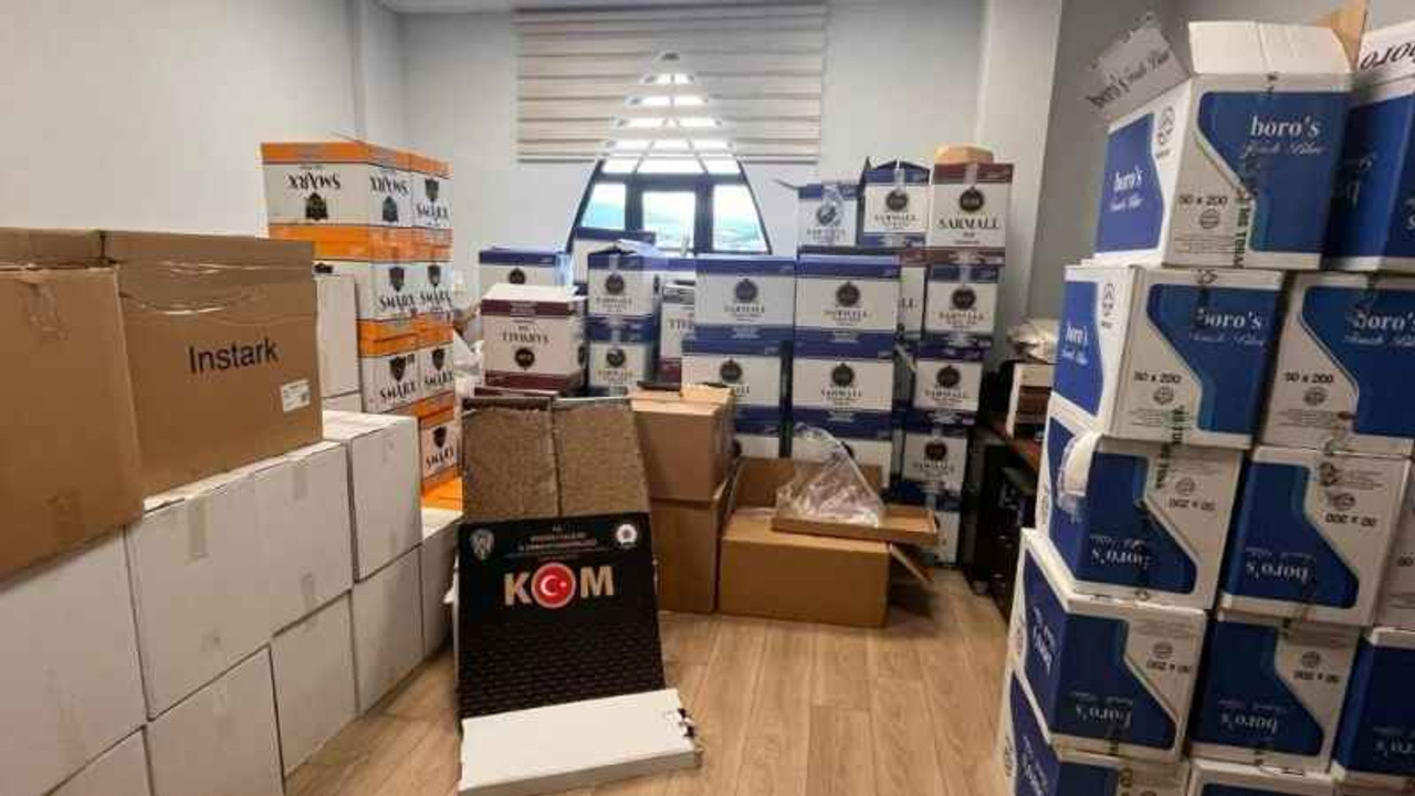 Kaçak sigara deposuna polis baskını