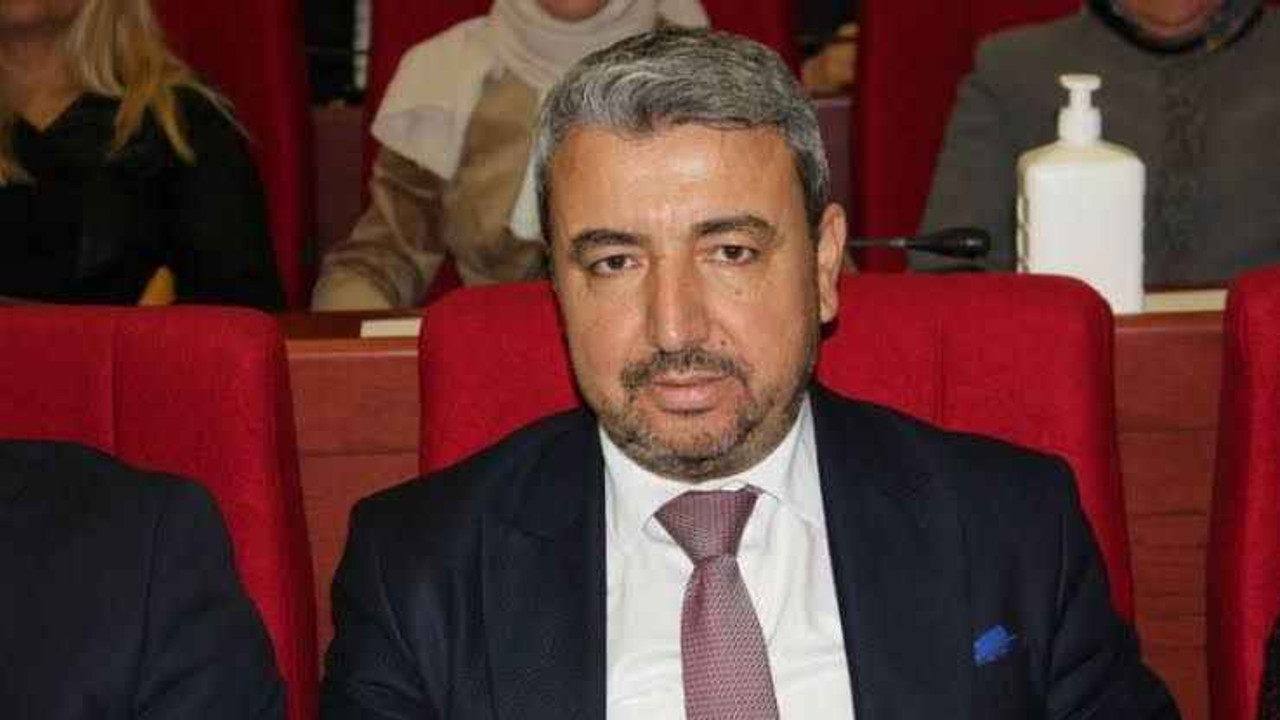 Ünlü’den Hürriyet’e “Fuzuli işler için israf diz boyu!”