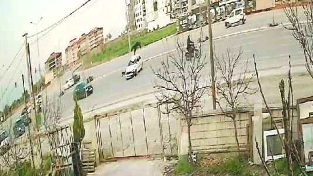 Otomobilin çarptığı yaya metrelerce savrulup feci şekilde can verdi