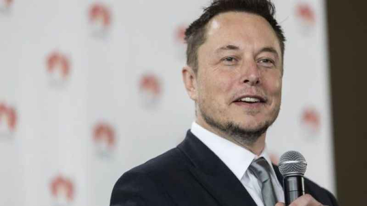 Elon Musk iddiası: "ABD istihbaratı için uydu ağı kuruyor"