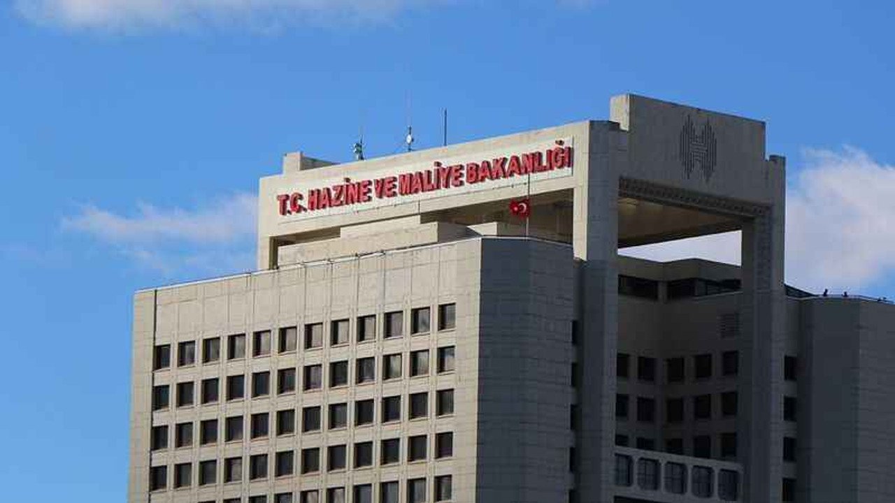 Hazine milyarca lira borçlandı