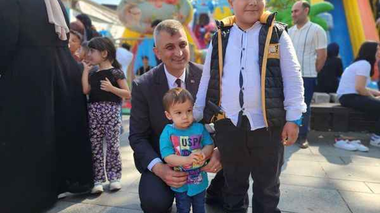 Bayramda çocuklar doyasıya eğlendi