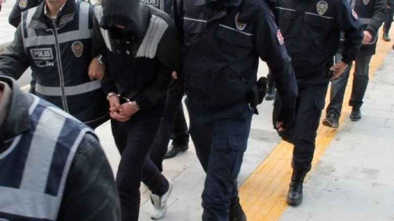 4 ilde FETÖ operasyonu: Çok sayıda gözaltı!