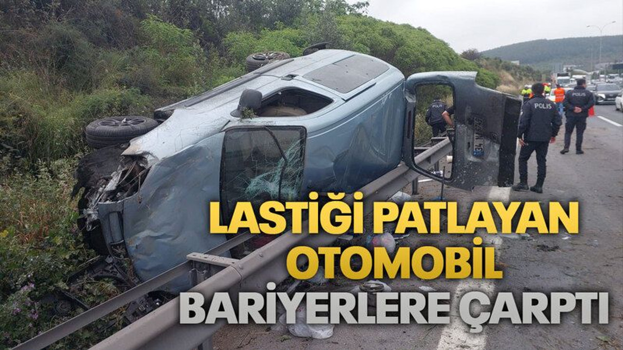 Lastiği patlayan otomobil bariyerlere çarptı