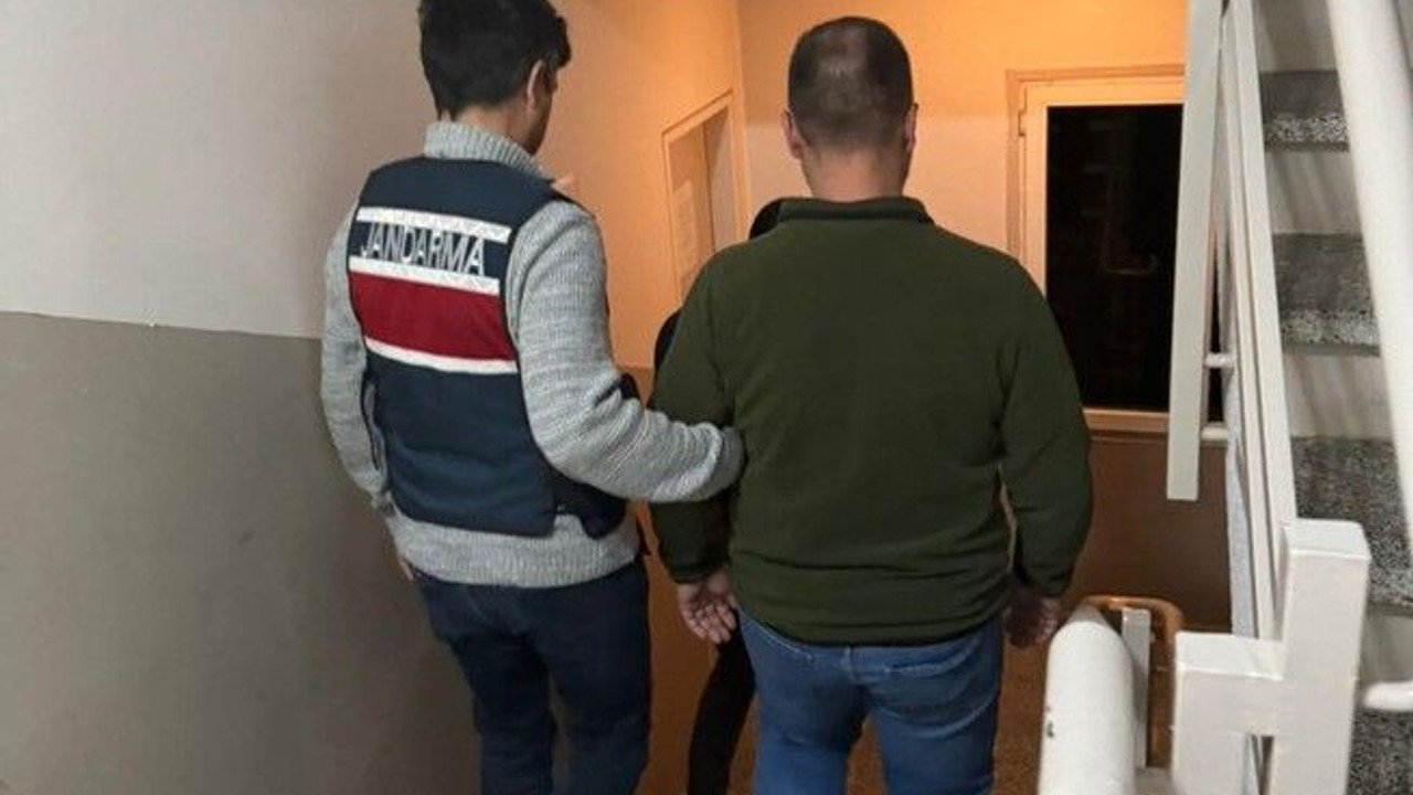 FETÖ'ye 8 ilde operasyon: Çok sayıda gözaltı