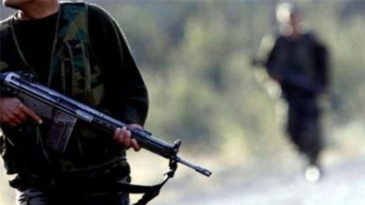 Terör örgütü PKK’dan kaçan 2 terörist teslim oldu
