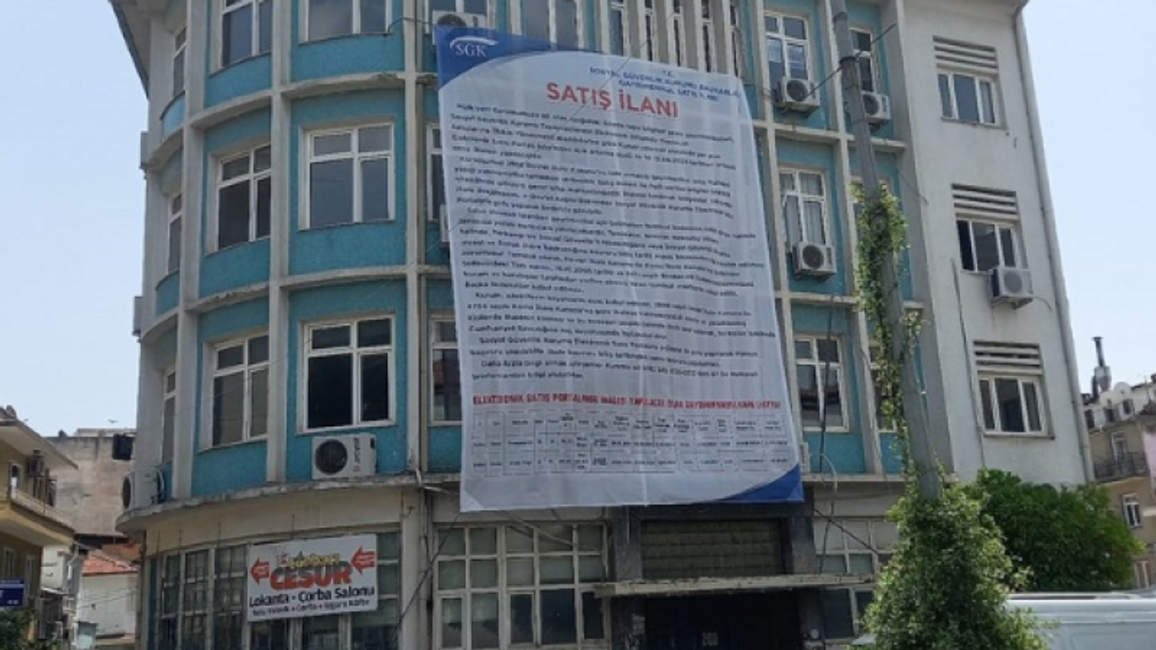 Aydın'da SGK'nin eski binası satılığa çıkartıldı