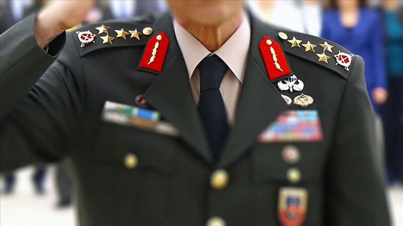 Emekli askerlere ekran yasağı