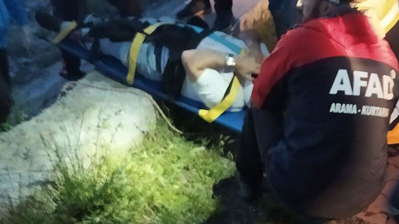 O ilde minibüs şarampole yuvarlandı: 1 ölü, 11 yaralı