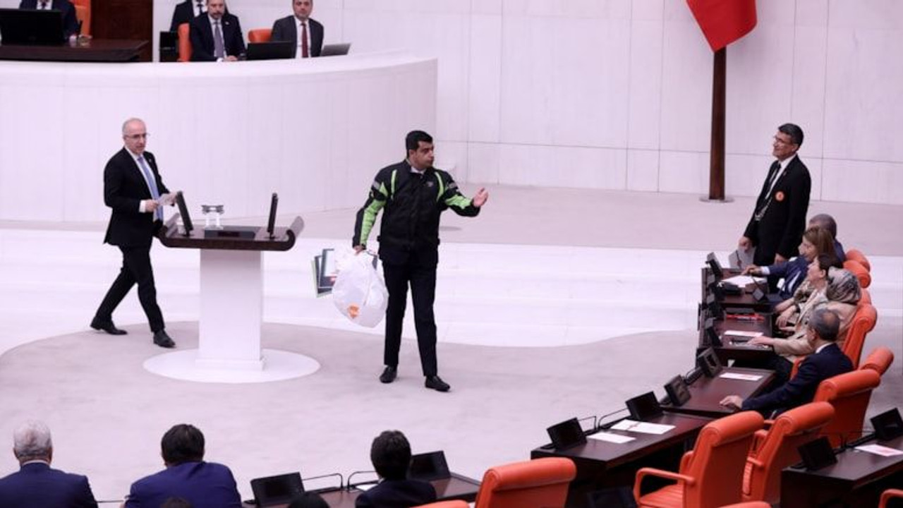 Meclis'te 'Şov yapıyorsun' tartışması
