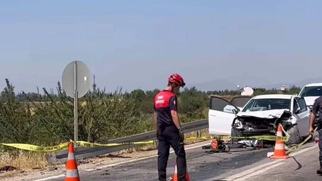 İzmir'deki trafik kazasında karı-koca öldü