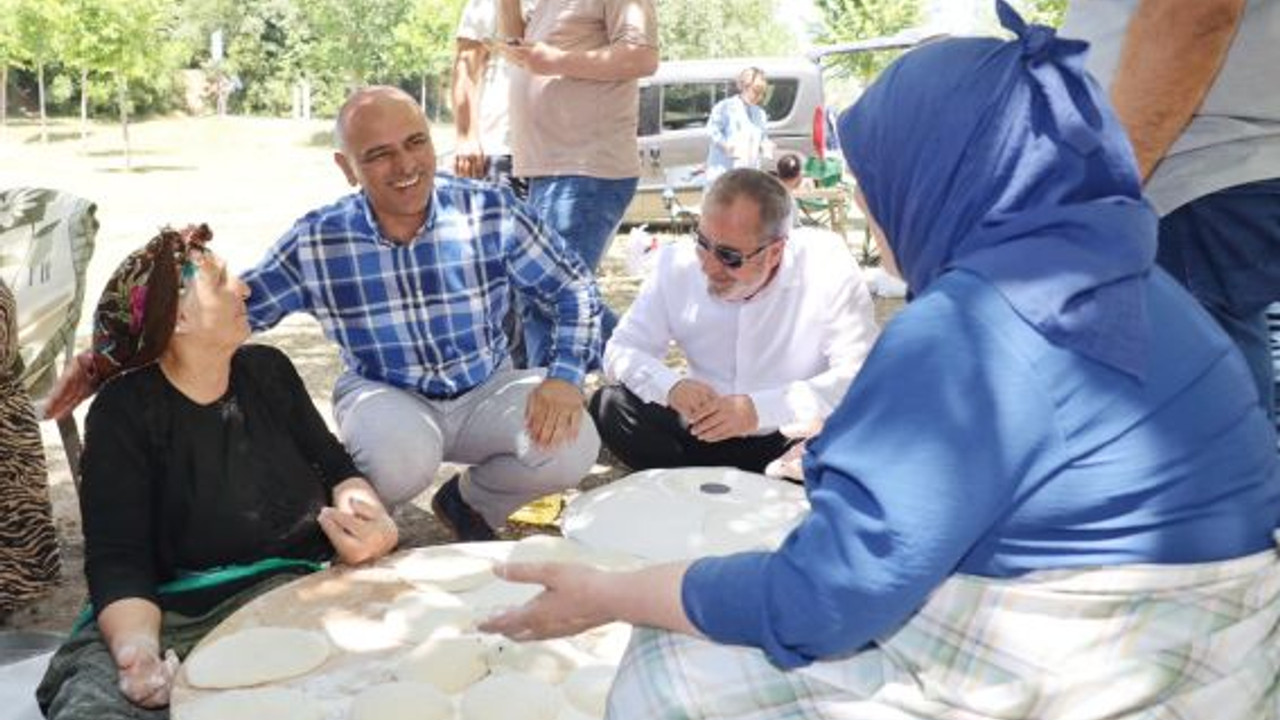 Şener Söğüt halay çekti !