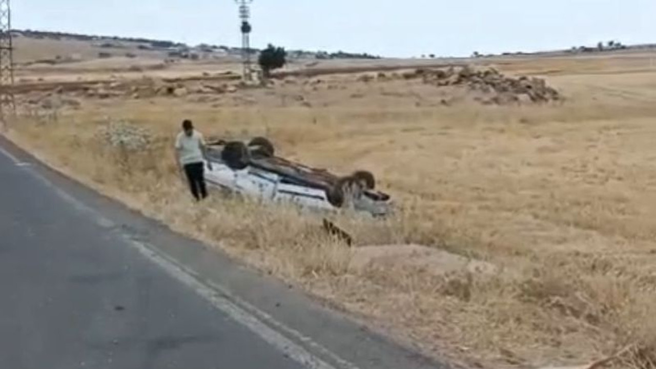 Diyarbakır'da iki otomobil çarpıştı: 2 yaralı