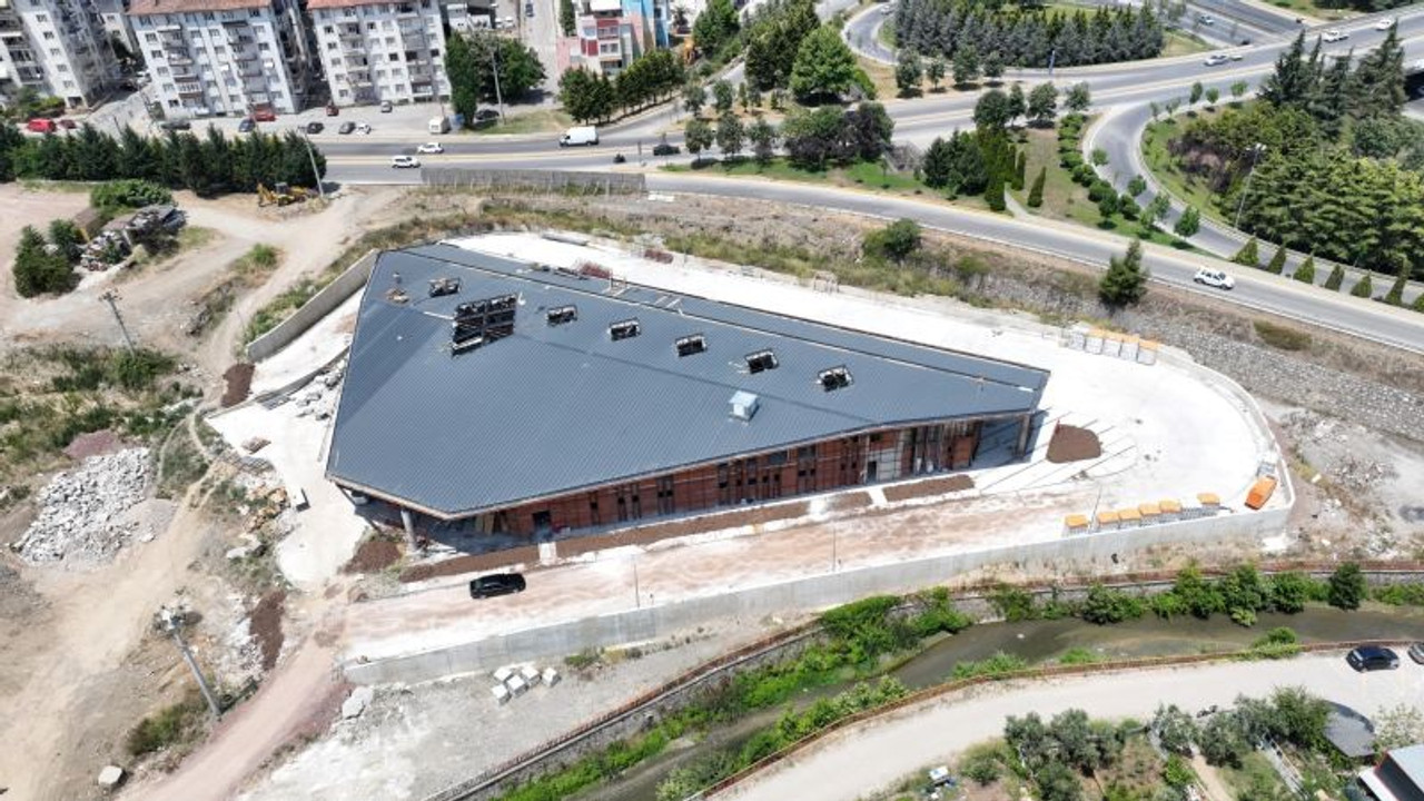 Yeni terminal hız kesmeden ilerliyor