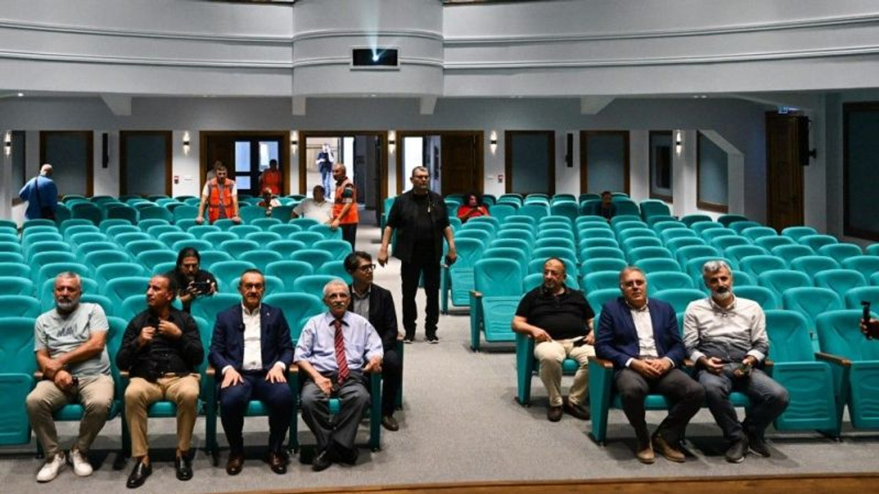 Vali Yavuz, açılış öncesi Halkevi’ni inceledi
