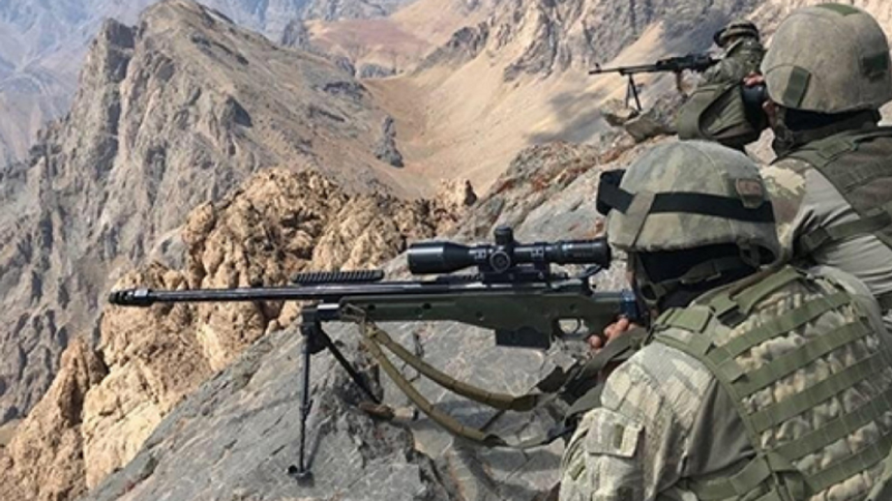 MSB: “Irak’ın ve Suriye’nin kuzeyinde toplam 19 terörist etkisiz hale getirildi”