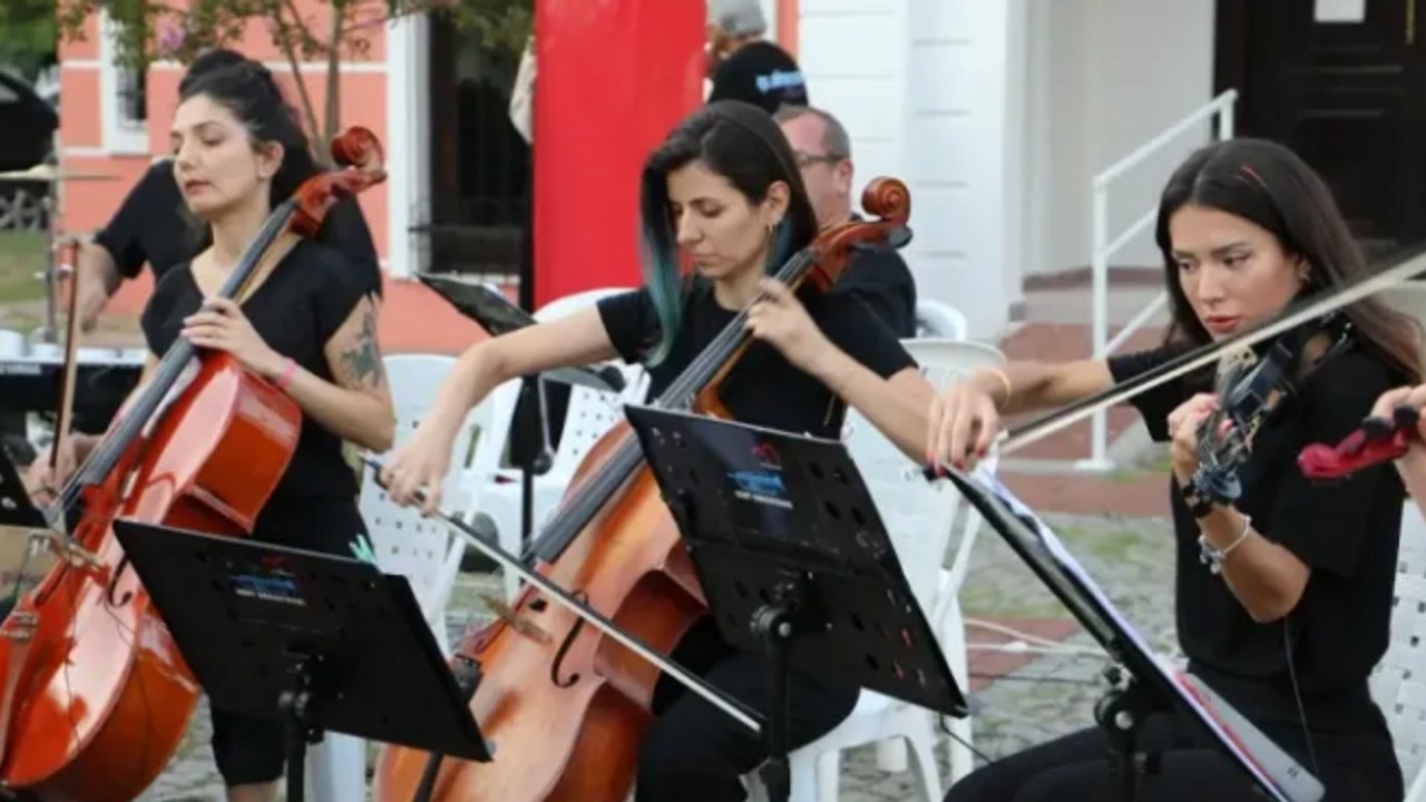İzmit'te bu akşam pop konseri var!