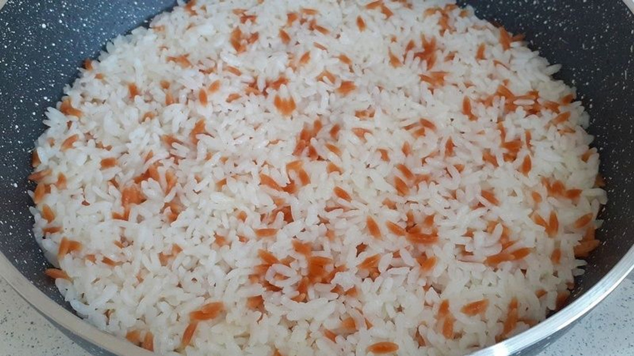 Lokantalardaki pilavlar işte bu yüzden lezzetliymiş : Bakın nasıl hazırlıyorlar