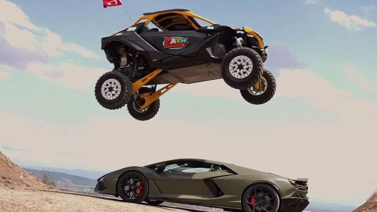 Sofuoğlu’nun oğlu Milyonluk arabanın üstünden ATV ile atladı