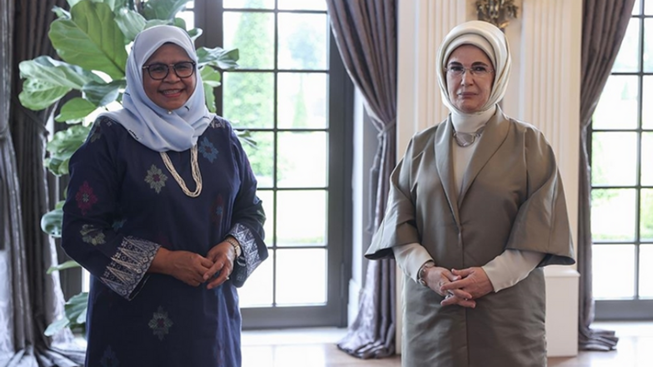 Emine Erdoğan'dan Kuala Lumpur Belediye Başkanı Sharif'e tebrik