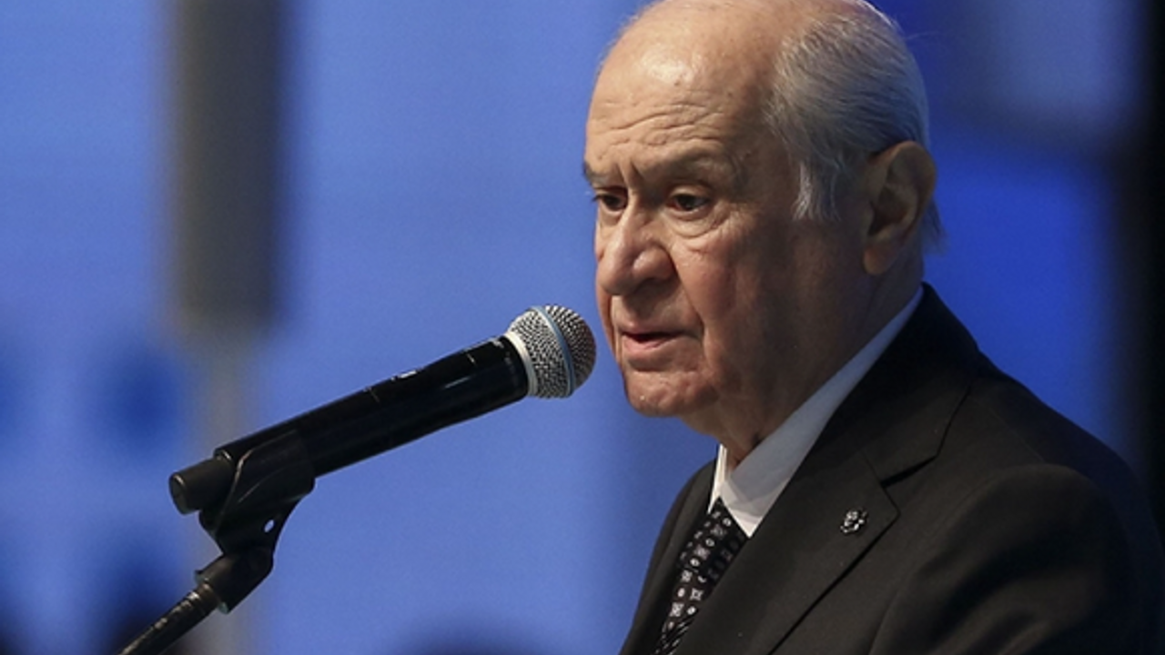MHP Lideri Bahçeli’den “17-25 Aralık” fotoğrafına ilişkin paylaşım