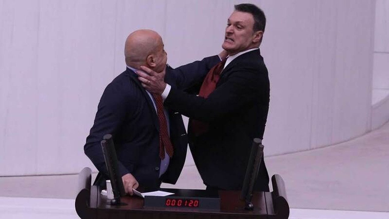 Erdoğan, Özalan'a sahip çıktı